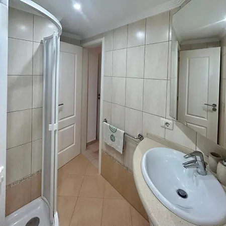 Castle Harbour 37 - Two Bed Apartment *