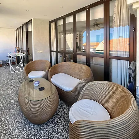 Castle Harbour 37 - Two Bed Apartment *